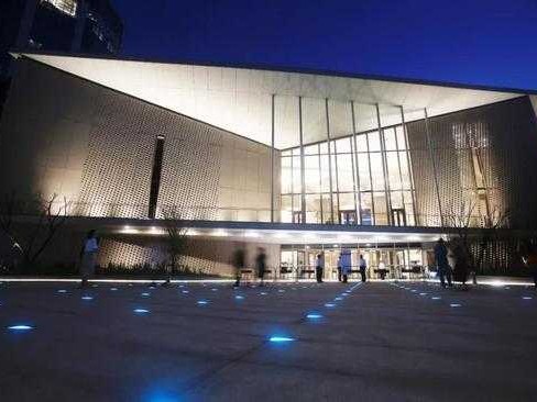 从绣花功夫到云端舞台：现代剧院建造技术如何炼成一座艺术殿堂