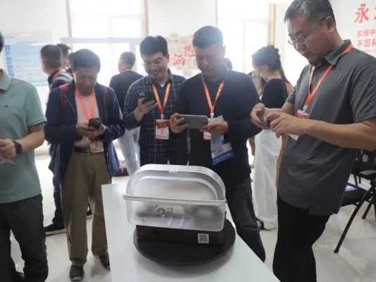 擦窗机器人里的“小巨人”：看山西嘉世达如何用一块抹布擦亮全球