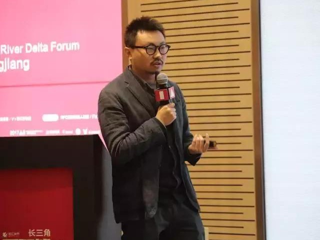 唉呀，说起用AI工具这事儿，我真是踩过狗屎运了！今儿掏心窝子跟恁聊聊咋把那些乱七八糟的内容整个明明白白，顺便给恁介绍个我最近死磕出来的野路子经验。
